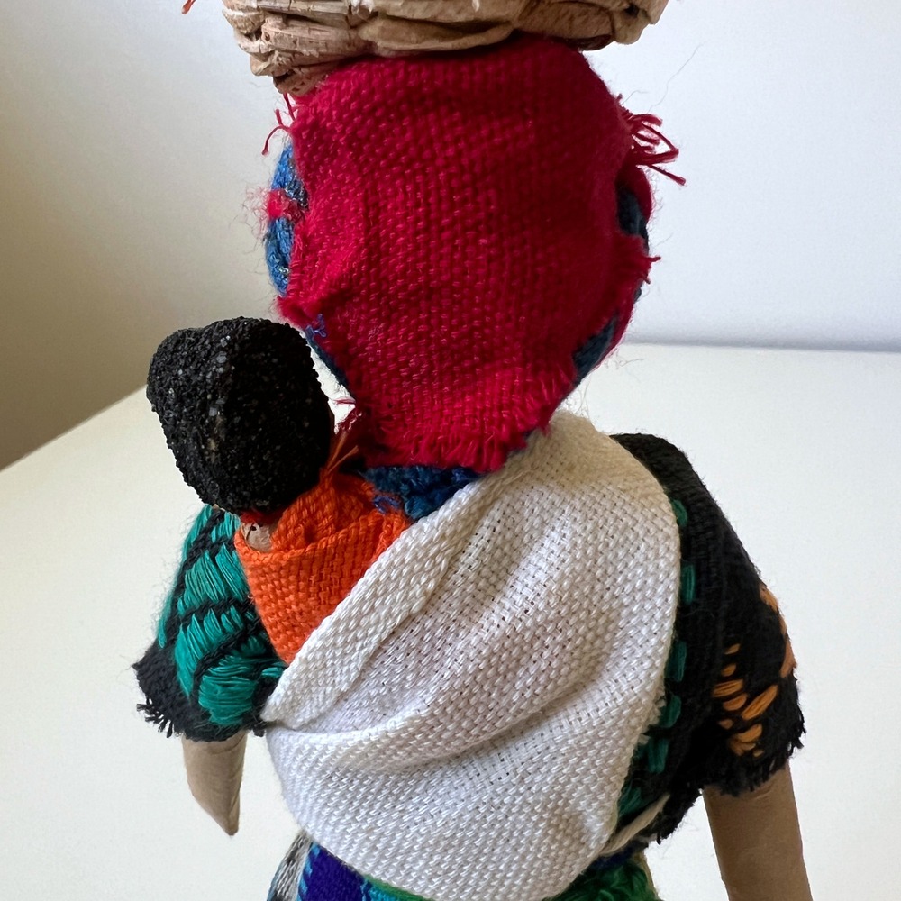 Vintage Guatemalan Folk Art Mother Baby Doll Basket Handmade 9.5" - Picture 9 of 14